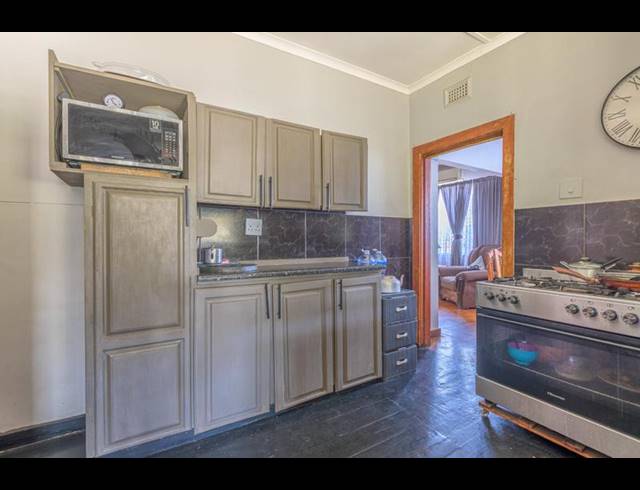 4 BEDROOM HOUSE FOR SALE IN LESTER PARK